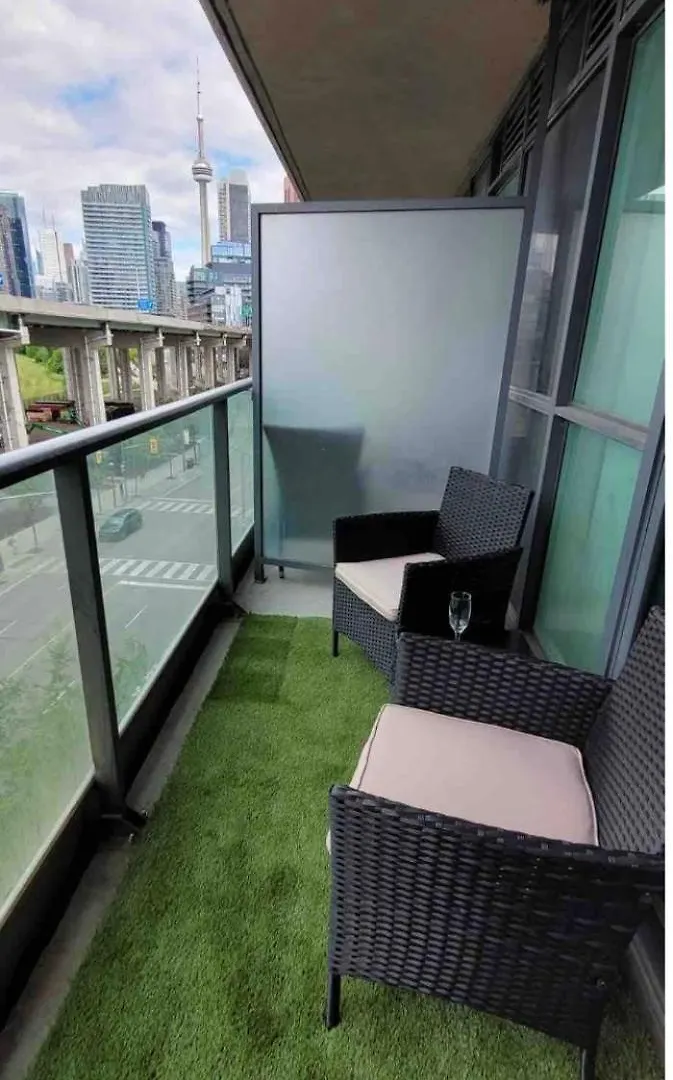 Apartment Luxury Downtown Condo With Cn Tower Views, Pool Access, Gym,Free Parking Upon Request At Booking Toronto Canada